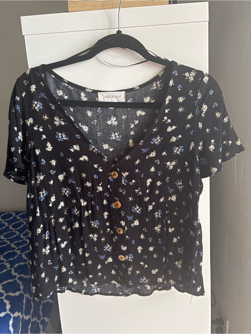 Pink Rose Black Floral Button-Front V-Neck Crop Top